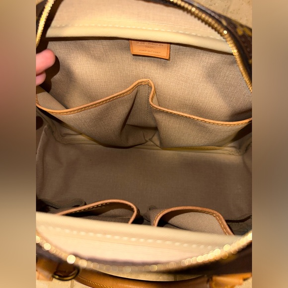 Louis Vuitton Deauville Vanity Monogram - Picture 14 of 17